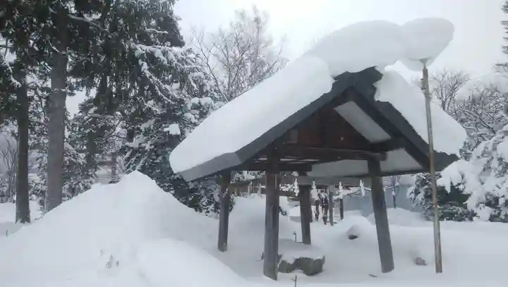 下川神社の手水舎