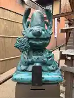 揚げもみじ神社の像