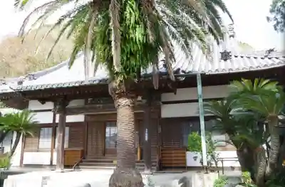 良参寺の本殿・本堂