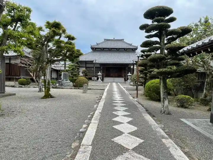 地安寺の{uncategorized: "未分類", other: "その他", undefined: "問題あり", building: "その他建物", grave: "お墓", sacred_gate: "鳥居", guardian: "狛犬", statue: "像", buddha: "仏像", history: "歴史", nature: "自然", garden: "庭園", animal: "動物", pagoda: "塔", temizu: "手水舎", mountain_gate: "山門・神門", sanctuary: "本殿・本堂", subordinate: "末社・摂社", art: "芸術", scenery: "景色", jizo: "地蔵", ema: "絵馬", goshuin: "御朱印", omikuji: "おみくじ", items: "授与品その他", amulet: "お守り", goshuincho: "御朱印帳", eats: "食事", festival: "お祭り", votive_dance: "神楽", shichigosan: "七五三参", wedding: "結婚式", experience: "体験その他", initially: "初詣", around: "周辺", anti_infection: "感染症対策"}