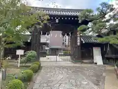 立本寺の山門