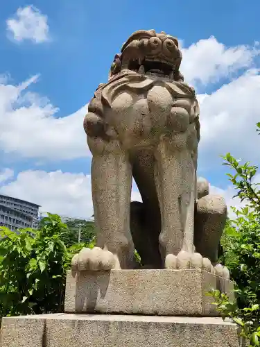 兵庫縣神戸護國神社の狛犬