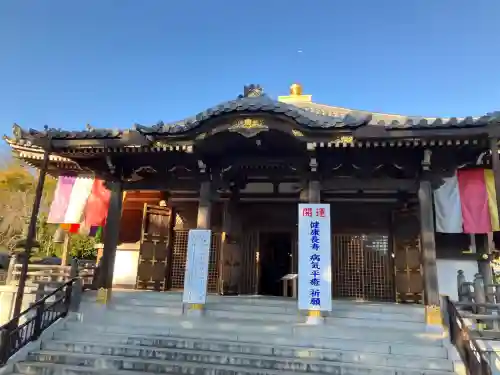 成田山新勝寺の{uncategorized: "未分類", other: "その他", undefined: "問題あり", building: "その他建物", grave: "お墓", sacred_gate: "鳥居", guardian: "狛犬", statue: "像", buddha: "仏像", history: "歴史", nature: "自然", garden: "庭園", animal: "動物", pagoda: "塔", temizu: "手水舎", mountain_gate: "山門・神門", sanctuary: "本殿・本堂", subordinate: "末社・摂社", art: "芸術", scenery: "景色", jizo: "地蔵", ema: "絵馬", goshuin: "御朱印", omikuji: "おみくじ", items: "授与品その他", amulet: "お守り", goshuincho: "御朱印帳", eats: "食事", festival: "お祭り", votive_dance: "神楽", shichigosan: "七五三参", wedding: "結婚式", experience: "体験その他", initially: "初詣", around: "周辺", anti_infection: "感染症対策"}