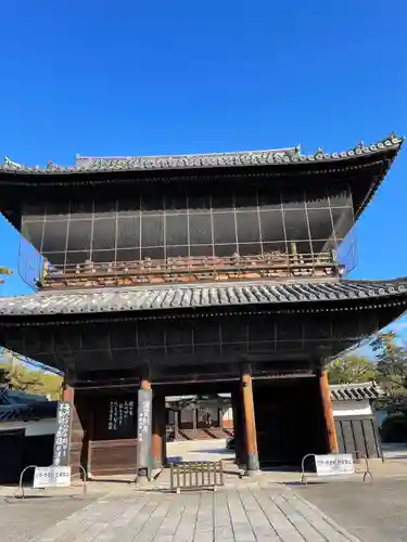 建中寺の山門・神門