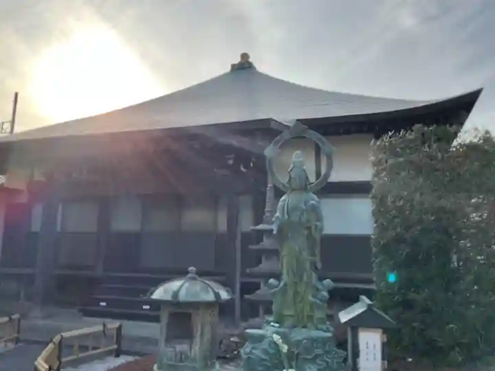 星谷寺の本殿・本堂