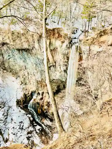 華厳神社の{uncategorized: "未分類", other: "その他", undefined: "問題あり", building: "その他建物", grave: "お墓", sacred_gate: "鳥居", guardian: "狛犬", statue: "像", buddha: "仏像", history: "歴史", nature: "自然", garden: "庭園", animal: "動物", pagoda: "塔", temizu: "手水舎", mountain_gate: "山門・神門", sanctuary: "本殿・本堂", subordinate: "末社・摂社", art: "芸術", scenery: "景色", jizo: "地蔵", ema: "絵馬", goshuin: "御朱印", omikuji: "おみくじ", items: "授与品その他", amulet: "お守り", goshuincho: "御朱印帳", eats: "食事", festival: "お祭り", votive_dance: "神楽", shichigosan: "七五三参", wedding: "結婚式", experience: "体験その他", initially: "初詣", around: "周辺", anti_infection: "感染症対策"}