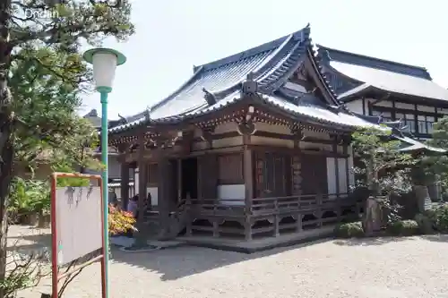 東南院の本殿・本堂