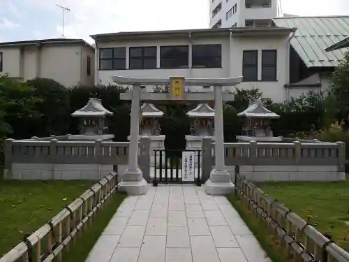 高野山東京別院の鳥居