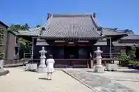 法春寺の本殿・本堂