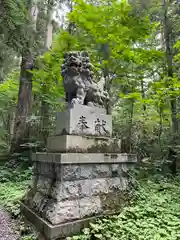 戸隠神社九頭龍社の狛犬