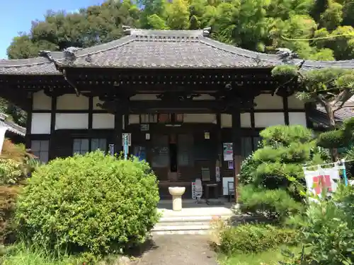密厳寺の本殿・本堂