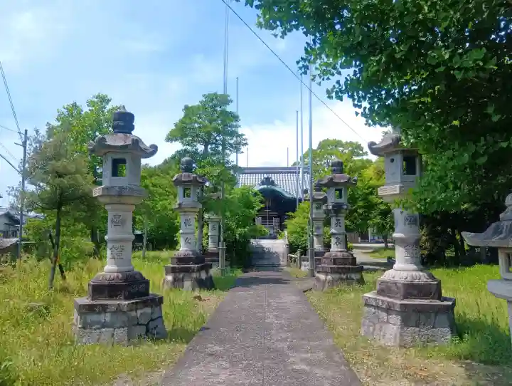 八幡神社の{uncategorized: "未分類", other: "その他", undefined: "問題あり", building: "その他建物", grave: "お墓", sacred_gate: "鳥居", guardian: "狛犬", statue: "像", buddha: "仏像", history: "歴史", nature: "自然", garden: "庭園", animal: "動物", pagoda: "塔", temizu: "手水舎", mountain_gate: "山門・神門", sanctuary: "本殿・本堂", subordinate: "末社・摂社", art: "芸術", scenery: "景色", jizo: "地蔵", ema: "絵馬", goshuin: "御朱印", omikuji: "おみくじ", items: "授与品その他", amulet: "お守り", goshuincho: "御朱印帳", eats: "食事", festival: "お祭り", votive_dance: "神楽", shichigosan: "七五三参", wedding: "結婚式", experience: "体験その他", initially: "初詣", around: "周辺", anti_infection: "感染症対策"}