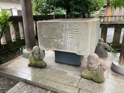 阿豆佐味天神社 立川水天宮の手水舎