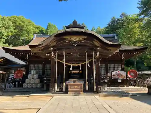 武田神社の本殿