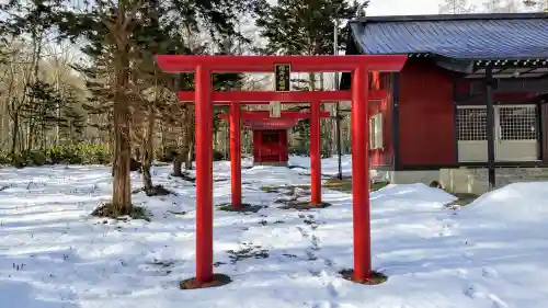 嵐山神社の末社