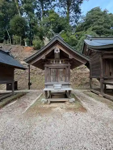 神魂神社の{uncategorized: "未分類", other: "その他", undefined: "問題あり", building: "その他建物", grave: "お墓", sacred_gate: "鳥居", guardian: "狛犬", statue: "像", buddha: "仏像", history: "歴史", nature: "自然", garden: "庭園", animal: "動物", pagoda: "塔", temizu: "手水舎", mountain_gate: "山門・神門", sanctuary: "本殿・本堂", subordinate: "末社・摂社", art: "芸術", scenery: "景色", jizo: "地蔵", ema: "絵馬", goshuin: "御朱印", omikuji: "おみくじ", items: "授与品その他", amulet: "お守り", goshuincho: "御朱印帳", eats: "食事", festival: "お祭り", votive_dance: "神楽", shichigosan: "七五三参", wedding: "結婚式", experience: "体験その他", initially: "初詣", around: "周辺", anti_infection: "感染症対策"}