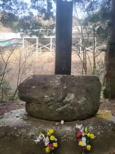 雛鶴神社のお墓