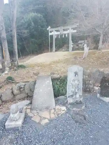 心花の里　報恩寺の鳥居