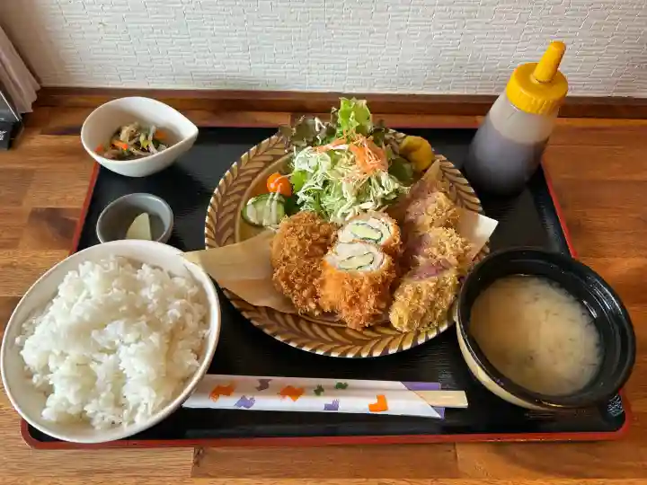 文殊堂の{uncategorized: "未分類", other: "その他", undefined: "問題あり", building: "その他建物", grave: "お墓", sacred_gate: "鳥居", guardian: "狛犬", statue: "像", buddha: "仏像", history: "歴史", nature: "自然", garden: "庭園", animal: "動物", pagoda: "塔", temizu: "手水舎", mountain_gate: "山門・神門", sanctuary: "本殿・本堂", subordinate: "末社・摂社", art: "芸術", scenery: "景色", jizo: "地蔵", ema: "絵馬", goshuin: "御朱印", omikuji: "おみくじ", items: "授与品その他", amulet: "お守り", goshuincho: "御朱印帳", eats: "食事", festival: "お祭り", votive_dance: "神楽", shichigosan: "七五三参", wedding: "結婚式", experience: "体験その他", initially: "初詣", around: "周辺", anti_infection: "感染症対策"}
