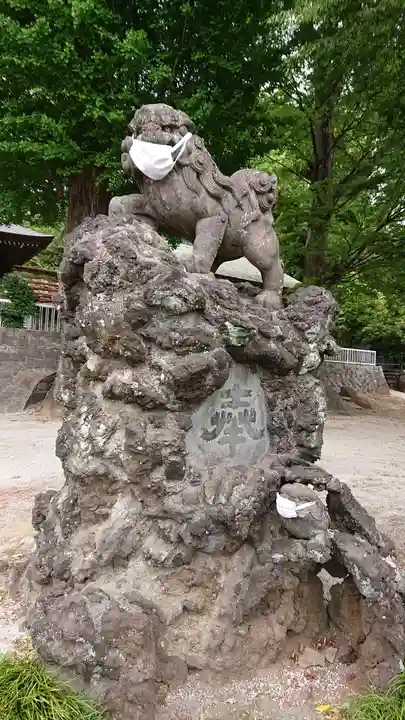 諏訪神社の狛犬