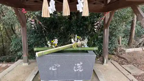 平見神社の手水舎