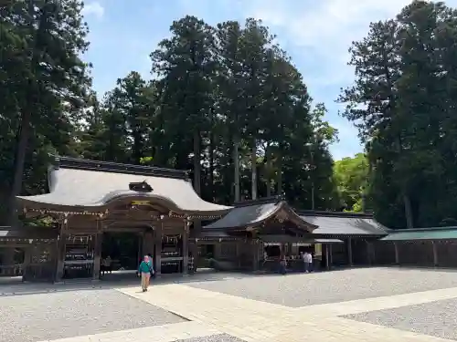 彌彦神社の{uncategorized: "未分類", other: "その他", undefined: "問題あり", building: "その他建物", grave: "お墓", sacred_gate: "鳥居", guardian: "狛犬", statue: "像", buddha: "仏像", history: "歴史", nature: "自然", garden: "庭園", animal: "動物", pagoda: "塔", temizu: "手水舎", mountain_gate: "山門・神門", sanctuary: "本殿・本堂", subordinate: "末社・摂社", art: "芸術", scenery: "景色", jizo: "地蔵", ema: "絵馬", goshuin: "御朱印", omikuji: "おみくじ", items: "授与品その他", amulet: "お守り", goshuincho: "御朱印帳", eats: "食事", festival: "お祭り", votive_dance: "神楽", shichigosan: "七五三参", wedding: "結婚式", experience: "体験その他", initially: "初詣", around: "周辺", anti_infection: "感染症対策"}