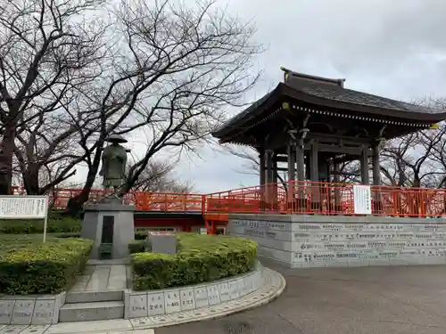 成田山福井別院九頭龍寺の建物その他