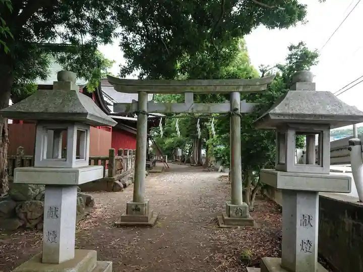 比比多神社(子易明神)の鳥居
