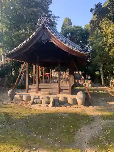 東市場社（大和）の本殿・本堂