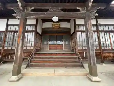 栄林寺の{uncategorized: "未分類", other: "その他", undefined: "問題あり", building: "その他建物", grave: "お墓", sacred_gate: "鳥居", guardian: "狛犬", statue: "像", buddha: "仏像", history: "歴史", nature: "自然", garden: "庭園", animal: "動物", pagoda: "塔", temizu: "手水舎", mountain_gate: "山門・神門", sanctuary: "本殿・本堂", subordinate: "末社・摂社", art: "芸術", scenery: "景色", jizo: "地蔵", ema: "絵馬", goshuin: "御朱印", omikuji: "おみくじ", items: "授与品その他", amulet: "お守り", goshuincho: "御朱印帳", eats: "食事", festival: "お祭り", votive_dance: "神楽", shichigosan: "七五三参", wedding: "結婚式", experience: "体験その他", initially: "初詣", around: "周辺", anti_infection: "感染症対策"}