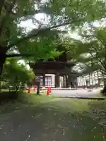 霊松寺の山門・神門