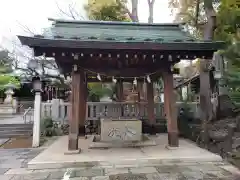 新宿下落合氷川神社の手水