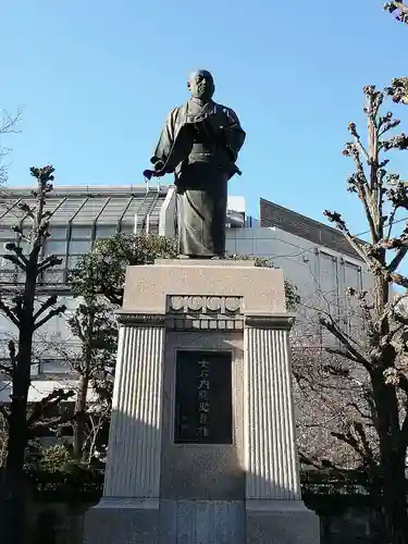 泉岳寺の像