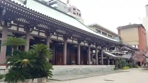 東長寺の本殿