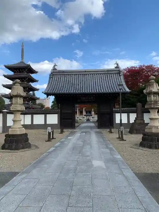 孝勝寺の山門・神門