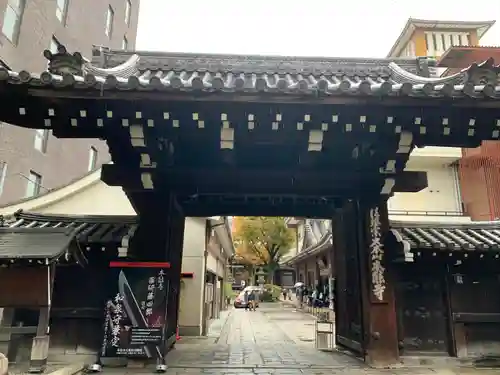 本能寺の山門