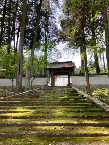 妙巌寺の山門