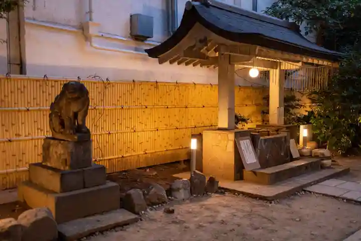 銀杏岡八幡神社の手水舎