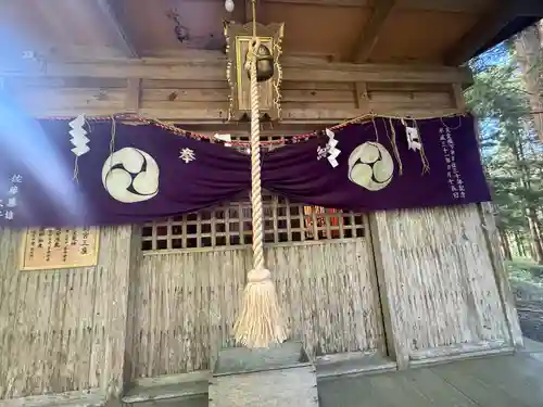 坪沼八幡神社の本殿・本堂