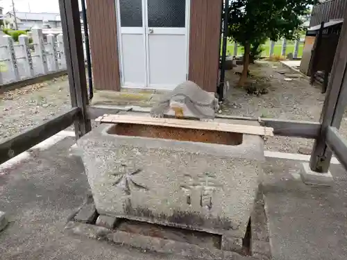 牛尾神社の手水舎