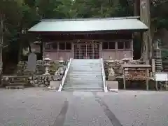 國津神社の本殿