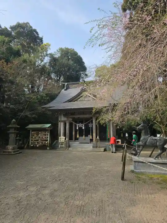 母智丘神社の{uncategorized: "未分類", other: "その他", undefined: "問題あり", building: "その他建物", grave: "お墓", sacred_gate: "鳥居", guardian: "狛犬", statue: "像", buddha: "仏像", history: "歴史", nature: "自然", garden: "庭園", animal: "動物", pagoda: "塔", temizu: "手水舎", mountain_gate: "山門・神門", sanctuary: "本殿・本堂", subordinate: "末社・摂社", art: "芸術", scenery: "景色", jizo: "地蔵", ema: "絵馬", goshuin: "御朱印", omikuji: "おみくじ", items: "授与品その他", amulet: "お守り", goshuincho: "御朱印帳", eats: "食事", festival: "お祭り", votive_dance: "神楽", shichigosan: "七五三参", wedding: "結婚式", experience: "体験その他", initially: "初詣", around: "周辺", anti_infection: "感染症対策"}