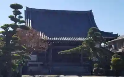 円勝寺の本殿・本堂