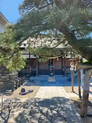 瑞光寺の{uncategorized: "未分類", other: "その他", undefined: "問題あり", building: "その他建物", grave: "お墓", sacred_gate: "鳥居", guardian: "狛犬", statue: "像", buddha: "仏像", history: "歴史", nature: "自然", garden: "庭園", animal: "動物", pagoda: "塔", temizu: "手水舎", mountain_gate: "山門・神門", sanctuary: "本殿・本堂", subordinate: "末社・摂社", art: "芸術", scenery: "景色", jizo: "地蔵", ema: "絵馬", goshuin: "御朱印", omikuji: "おみくじ", items: "授与品その他", amulet: "お守り", goshuincho: "御朱印帳", eats: "食事", festival: "お祭り", votive_dance: "神楽", shichigosan: "七五三参", wedding: "結婚式", experience: "体験その他", initially: "初詣", around: "周辺", anti_infection: "感染症対策"}