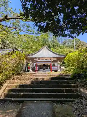 清滝寺の{uncategorized: "未分類", other: "その他", undefined: "問題あり", building: "その他建物", grave: "お墓", sacred_gate: "鳥居", guardian: "狛犬", statue: "像", buddha: "仏像", history: "歴史", nature: "自然", garden: "庭園", animal: "動物", pagoda: "塔", temizu: "手水舎", mountain_gate: "山門・神門", sanctuary: "本殿・本堂", subordinate: "末社・摂社", art: "芸術", scenery: "景色", jizo: "地蔵", ema: "絵馬", goshuin: "御朱印", omikuji: "おみくじ", items: "授与品その他", amulet: "お守り", goshuincho: "御朱印帳", eats: "食事", festival: "お祭り", votive_dance: "神楽", shichigosan: "七五三参", wedding: "結婚式", experience: "体験その他", initially: "初詣", around: "周辺", anti_infection: "感染症対策"}