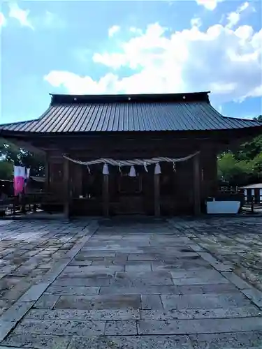 三柱神社の本殿