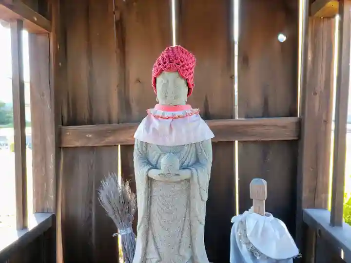 八幡社(下東川)の地蔵