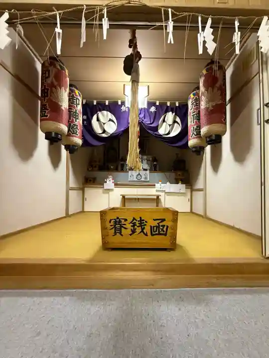 水無山神神社の{uncategorized: "未分類", other: "その他", undefined: "問題あり", building: "その他建物", grave: "お墓", sacred_gate: "鳥居", guardian: "狛犬", statue: "像", buddha: "仏像", history: "歴史", nature: "自然", garden: "庭園", animal: "動物", pagoda: "塔", temizu: "手水舎", mountain_gate: "山門・神門", sanctuary: "本殿・本堂", subordinate: "末社・摂社", art: "芸術", scenery: "景色", jizo: "地蔵", ema: "絵馬", goshuin: "御朱印", omikuji: "おみくじ", items: "授与品その他", amulet: "お守り", goshuincho: "御朱印帳", eats: "食事", festival: "お祭り", votive_dance: "神楽", shichigosan: "七五三参", wedding: "結婚式", experience: "体験その他", initially: "初詣", around: "周辺", anti_infection: "感染症対策"}