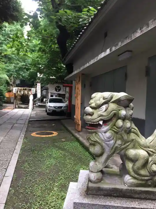 銀杏岡八幡神社の狛犬