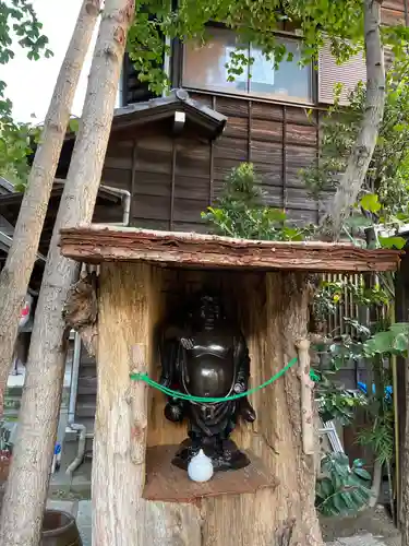 久國神社の像